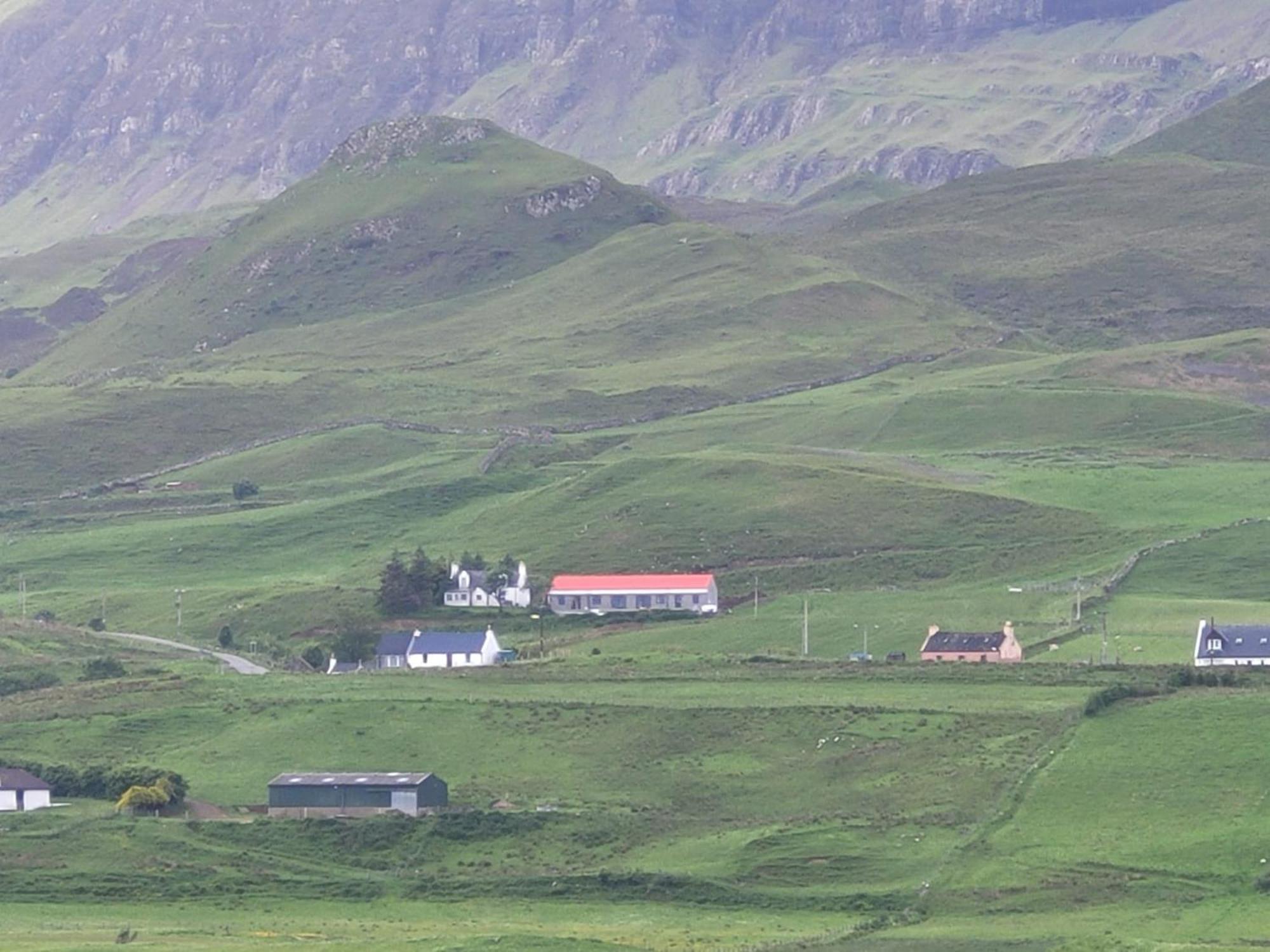 Skye Stays Staffin Eksteriør bilde
